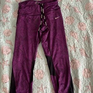 nike dry fit capri leggings